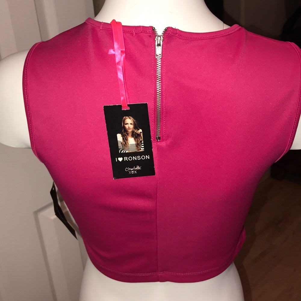 I ❤️ Ronson Crop Top - Size small - Picture 4 of 6